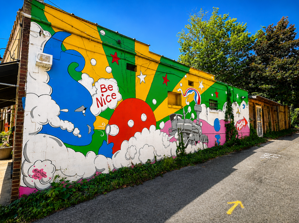 Colorful Be Nice street art mural in Chattanooga, Tennessee